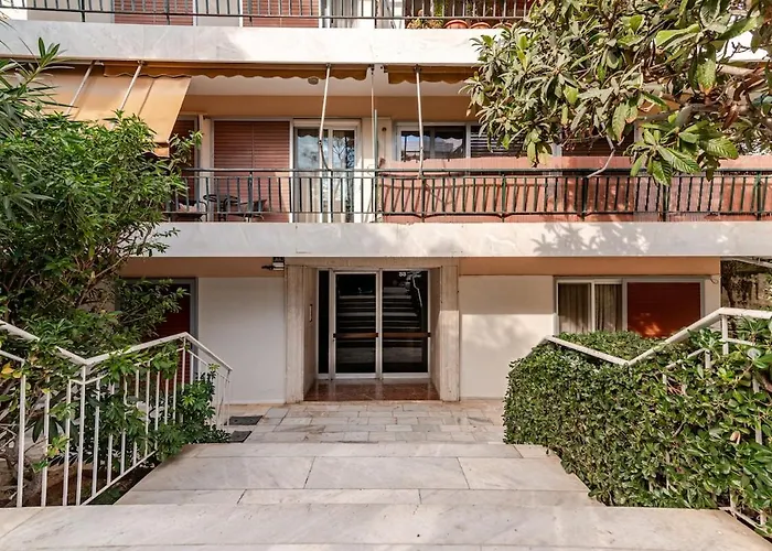 Quiet Simple Brand New Luxury Apartment By The Sea